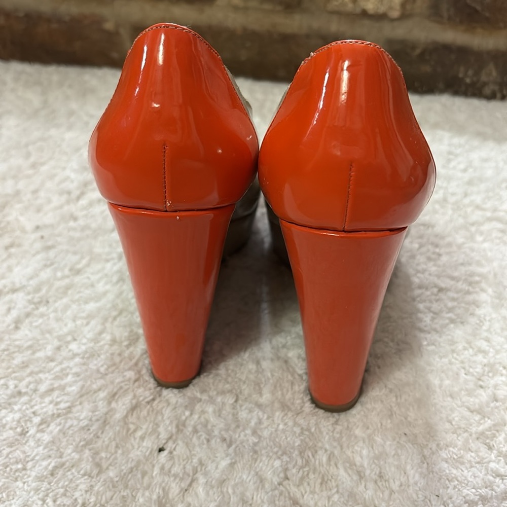 Women’s size 9 bcbg wedges - Picture 3 of 6